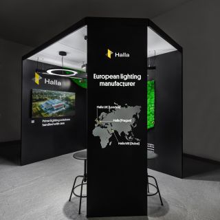 Můžeme se vám pochlubit další netradiční realizací! 🤩 Výstavní stánek pro společnost Halla, a.s. má za sebou úspěšnou...